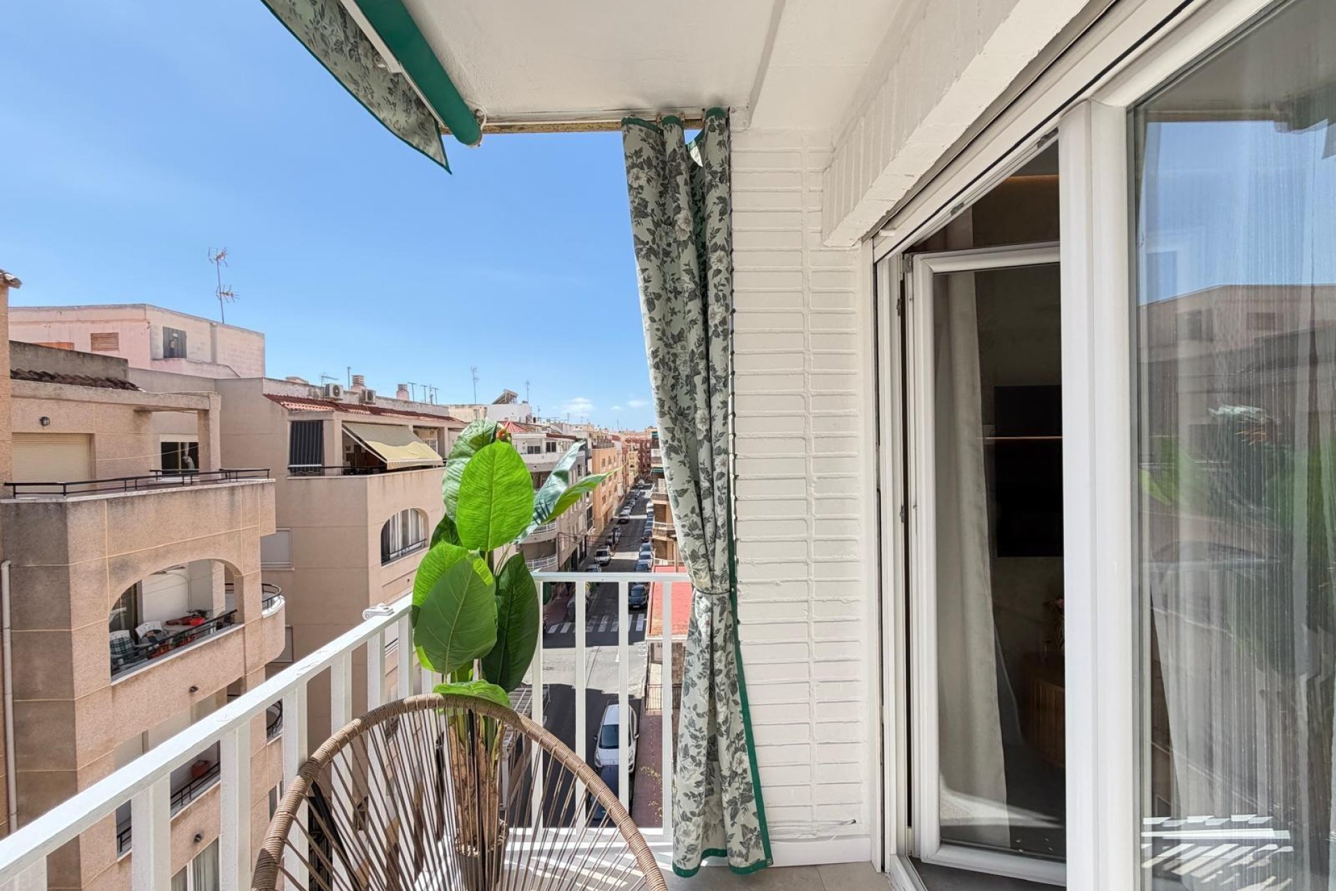 Revente - Attique -
Torrevieja - Estacion De Autobuses