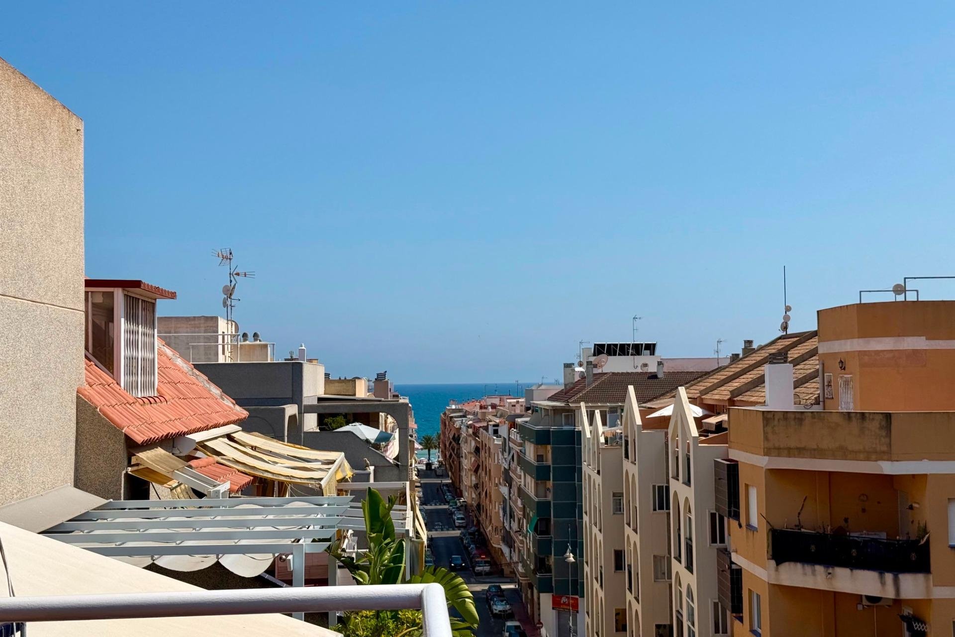 Revente - Attique -
Torrevieja - Habaneras