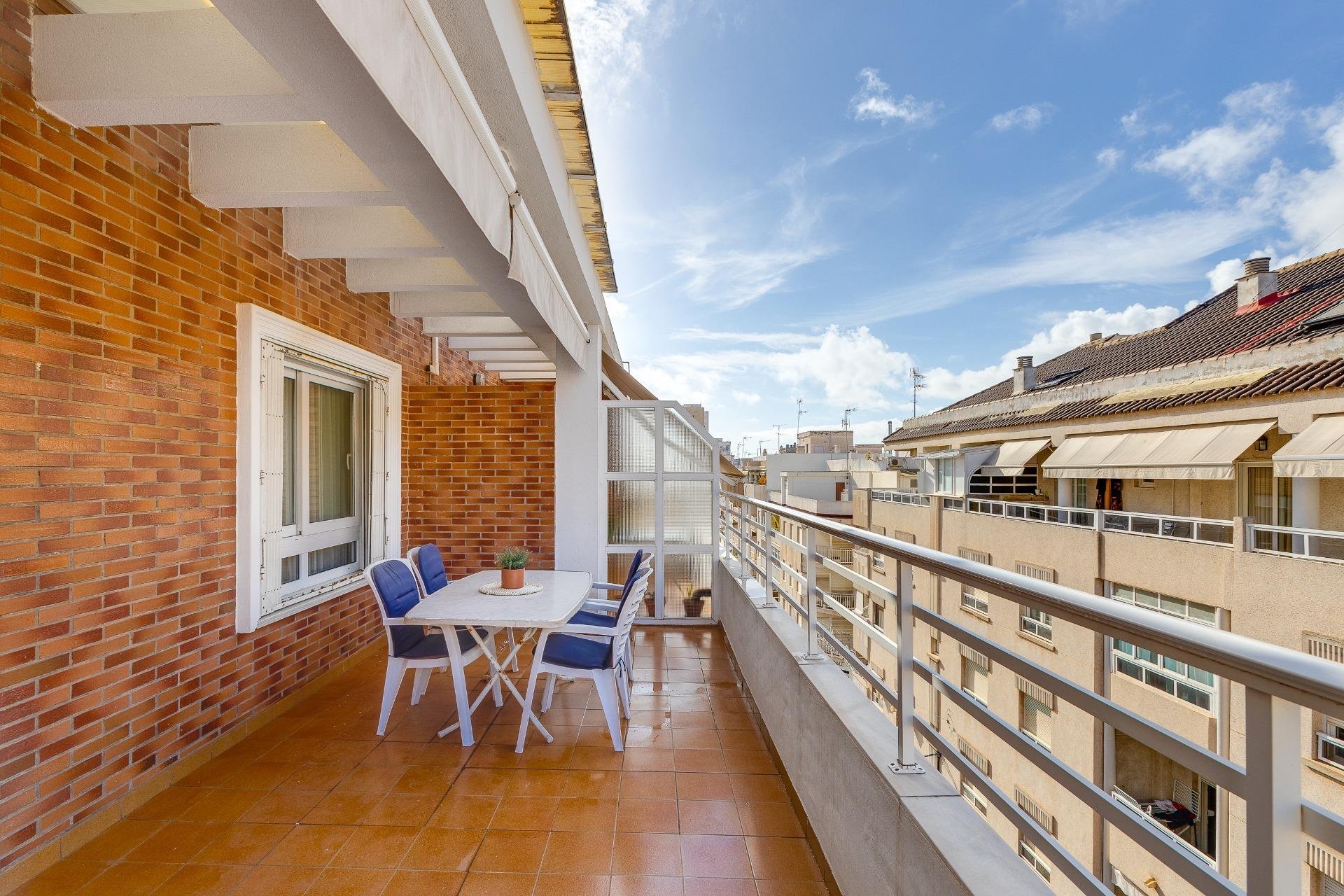 Revente - Attique -
Torrevieja - Paseo Maritimo