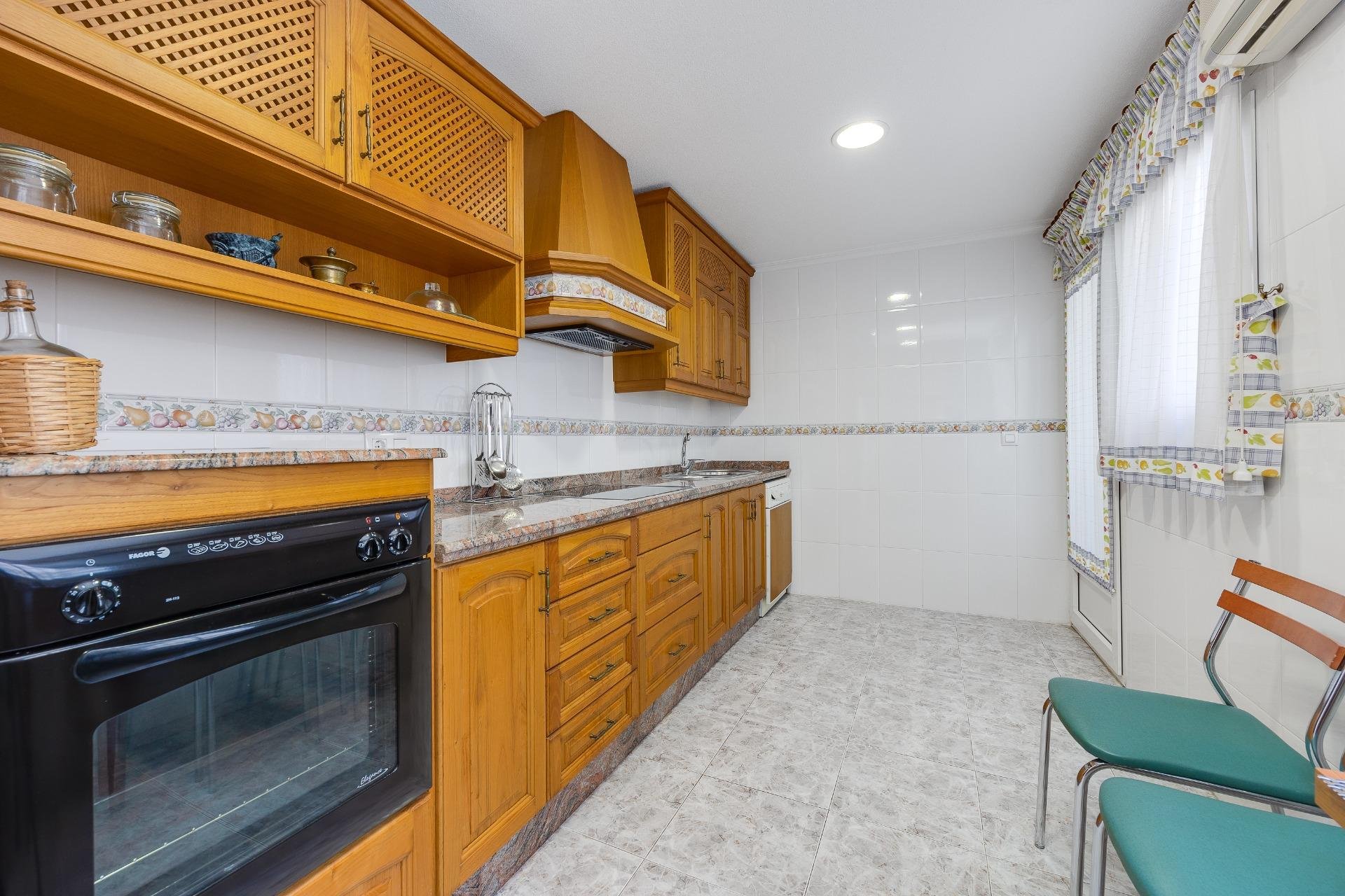 Revente - Attique -
Torrevieja - Paseo Maritimo