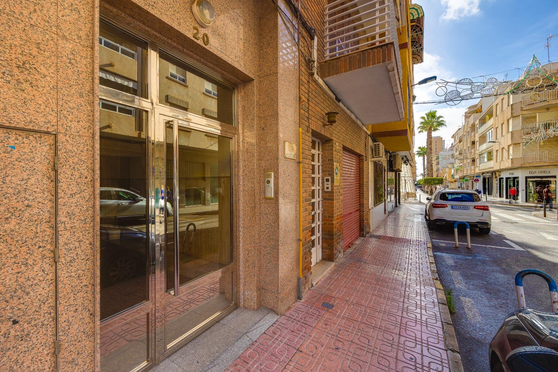 Revente - Attique -
Torrevieja - Paseo Maritimo