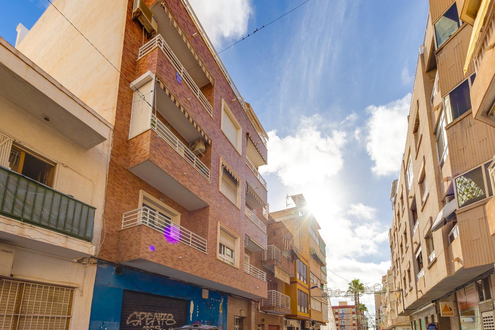 Revente - Attique -
Torrevieja - Paseo Maritimo