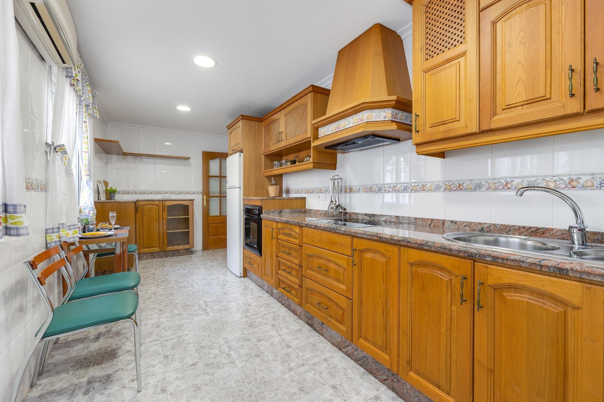 Revente - Attique -
Torrevieja - Paseo Maritimo