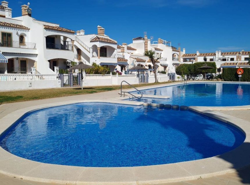 Revente - Attique -
Villamartin - Costa Blanca