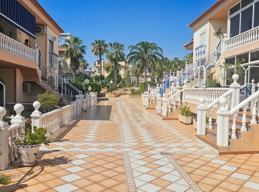 Revente - Bungalow -
Orihuela Costa - Los Altos
