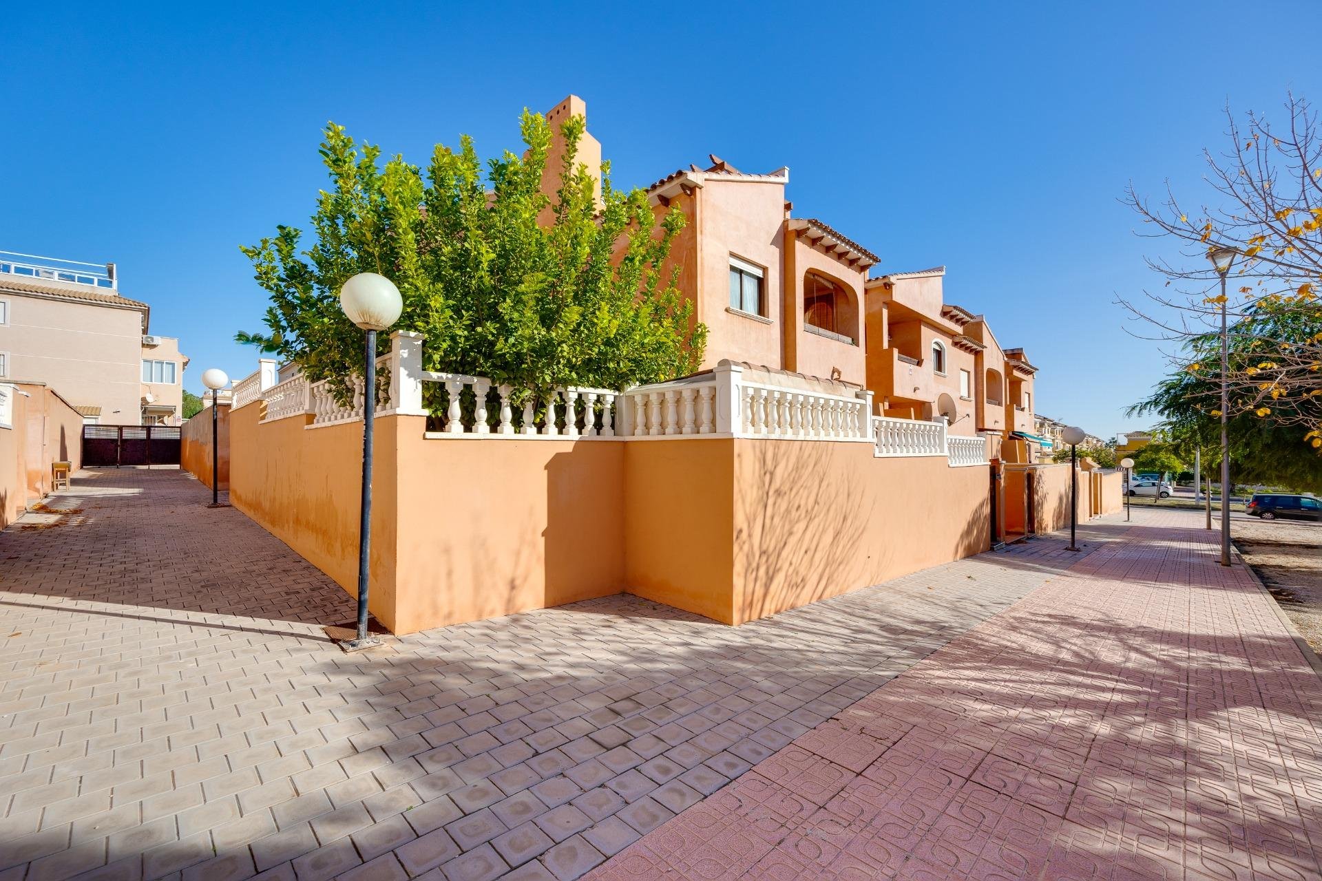 Revente - Bungalow -
Torrevieja - Aguas Nuevas