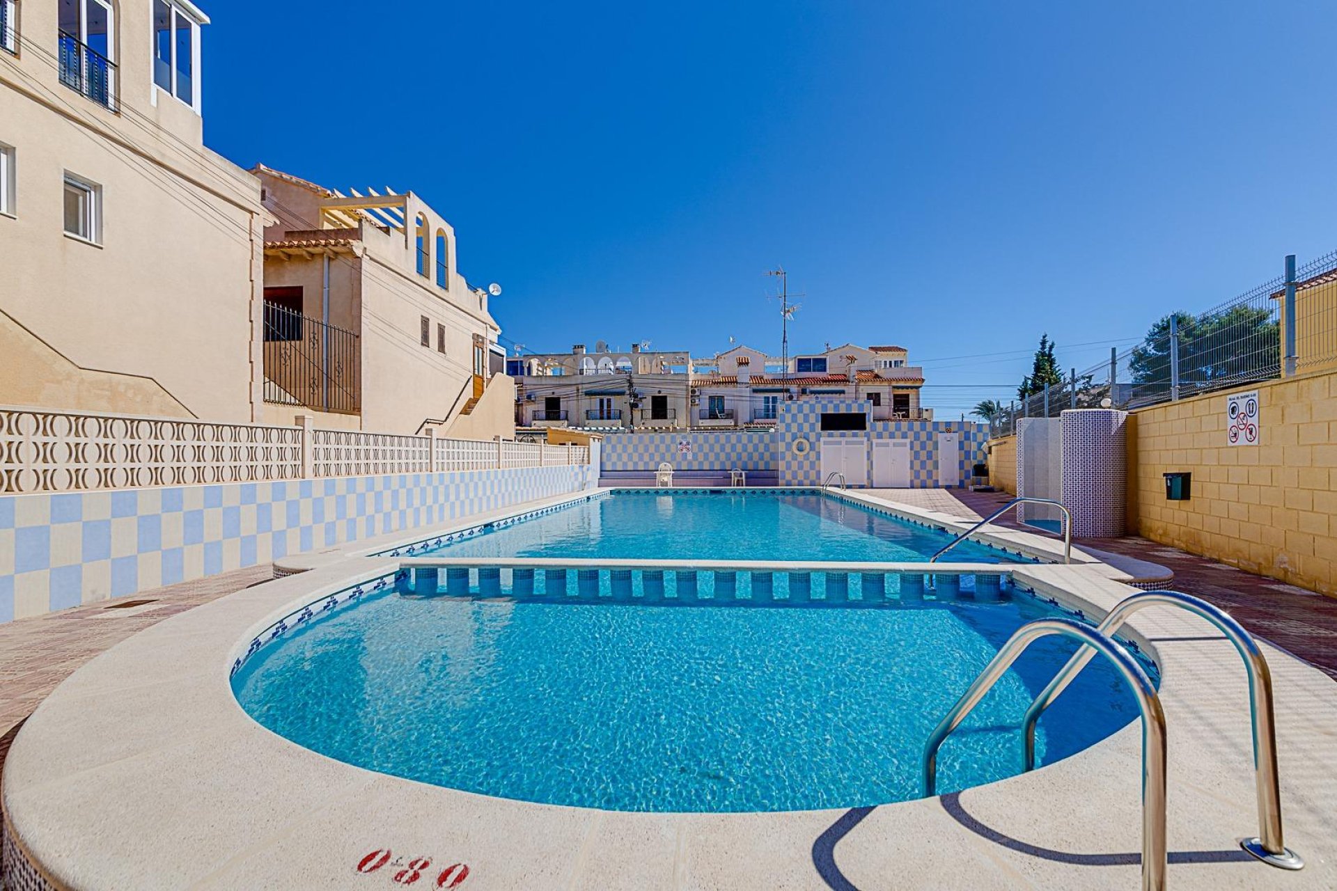 Revente - Bungalow -
Torrevieja - La Siesta - El Salado - Torreta