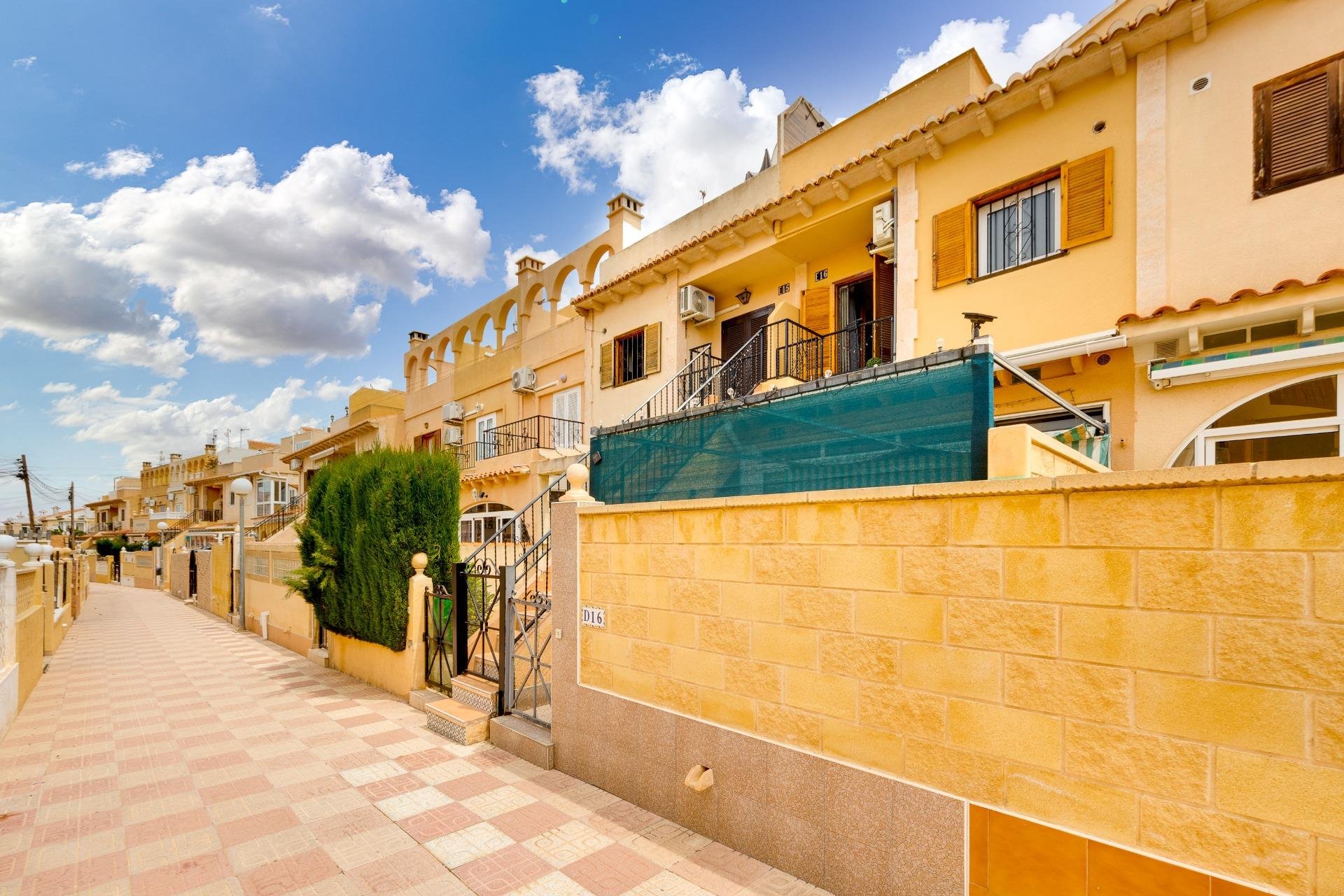 Revente - Bungalow -
Torrevieja - La Siesta - El Salado - Torreta