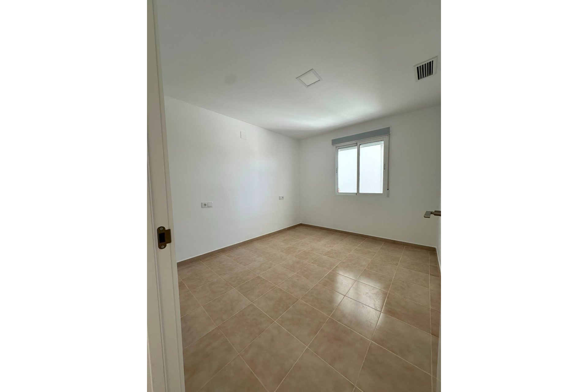 Revente - Bungalow -
Torrevieja - La Siesta - El Salado - Torreta