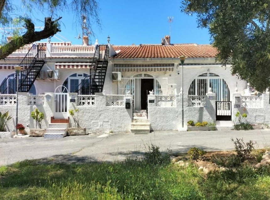 Revente - Bungalow -
Torrevieja - La Siesta - El Salado - Torreta