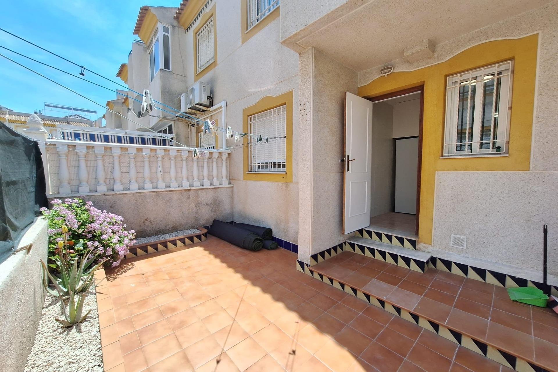 Revente - Bungalow -
Torrevieja - Sector 25