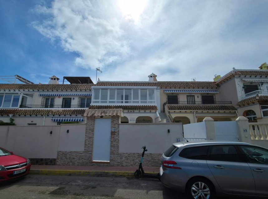 Revente - Bungalow -
Torrevieja - Zona Los Frutales