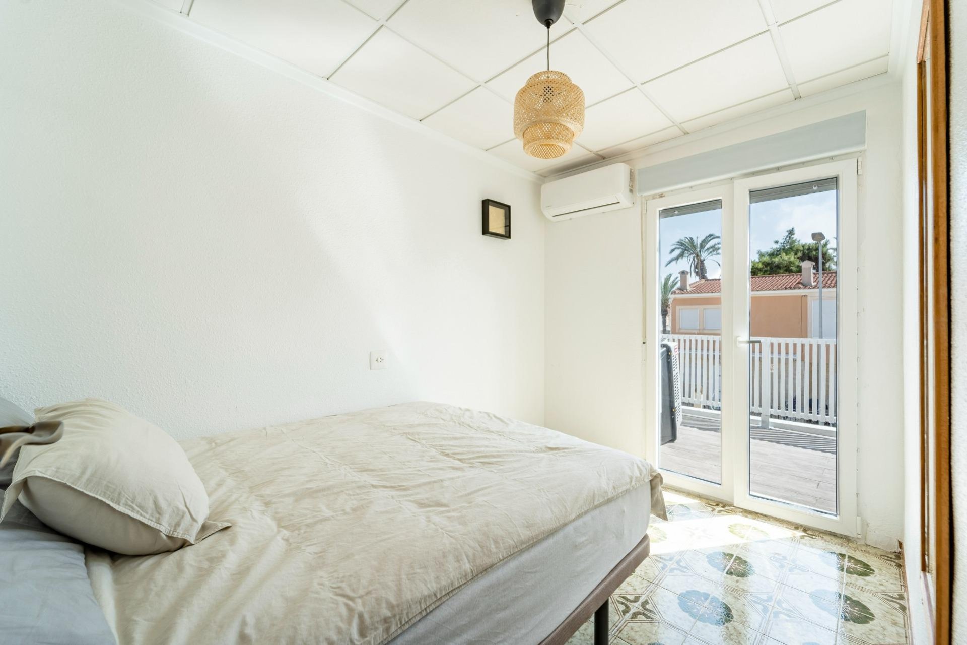 Revente - Duplex -
Torrevieja - Playa De Los Naufragos