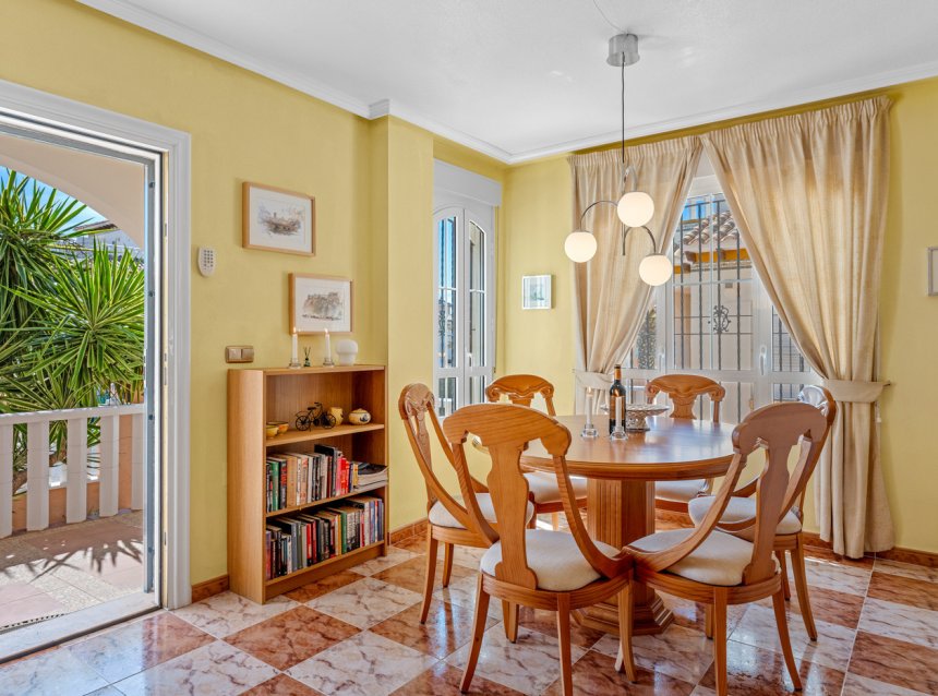 Revente - Quad House -
Cabo Roig - Costa Blanca