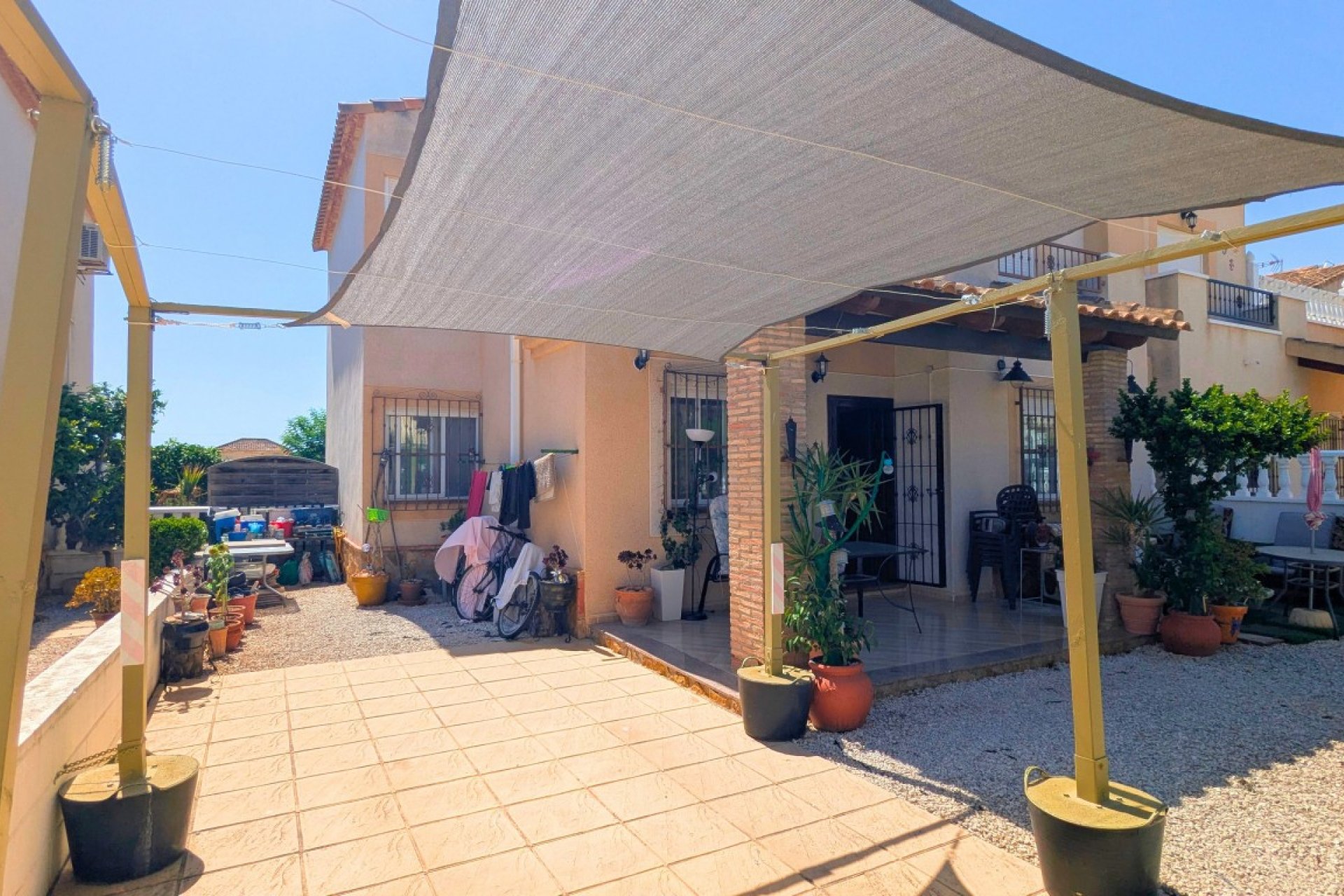 Revente - Quad House -
Lo Crispin - Inland