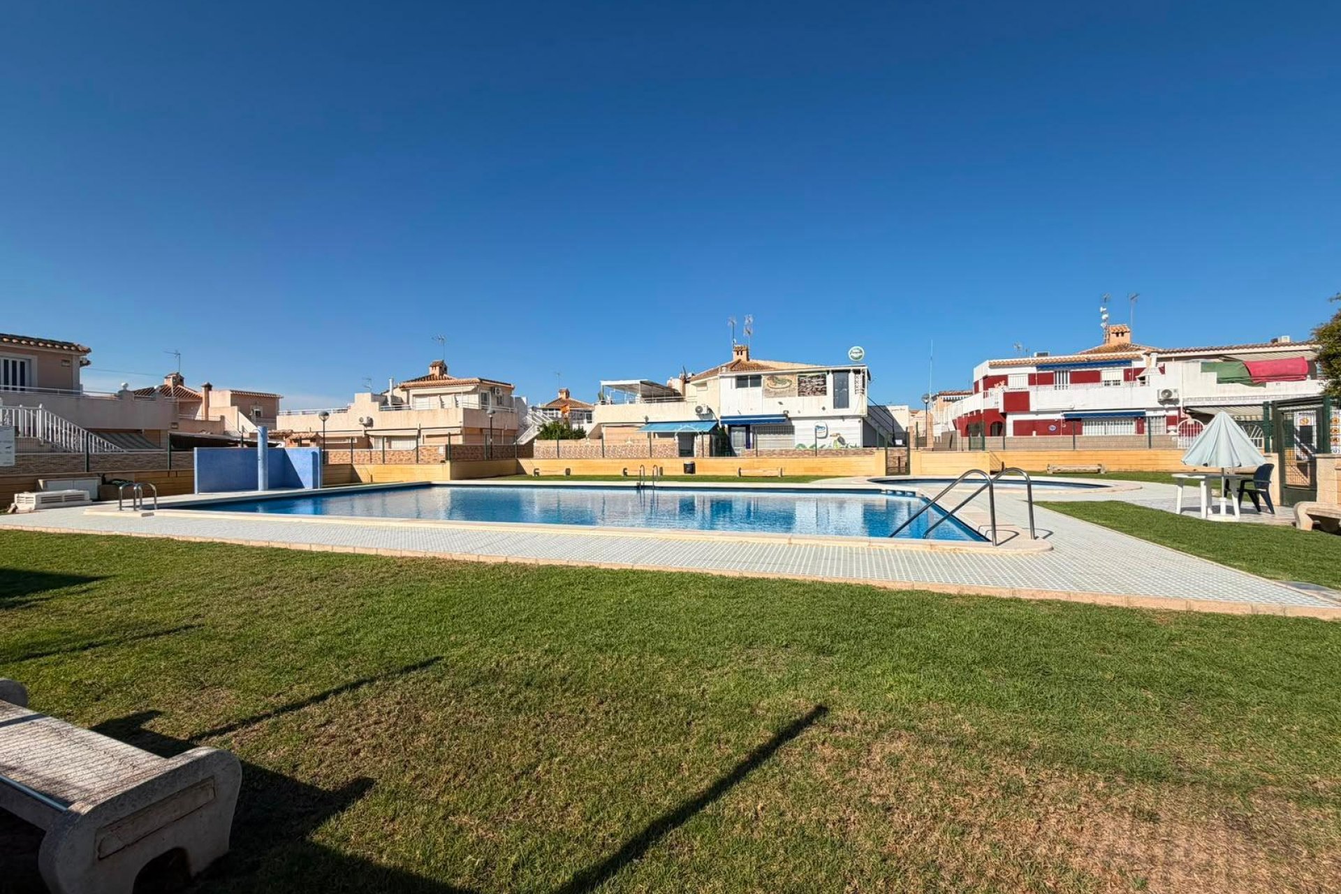 Revente - Quad House -
Torrevieja - Carrefour