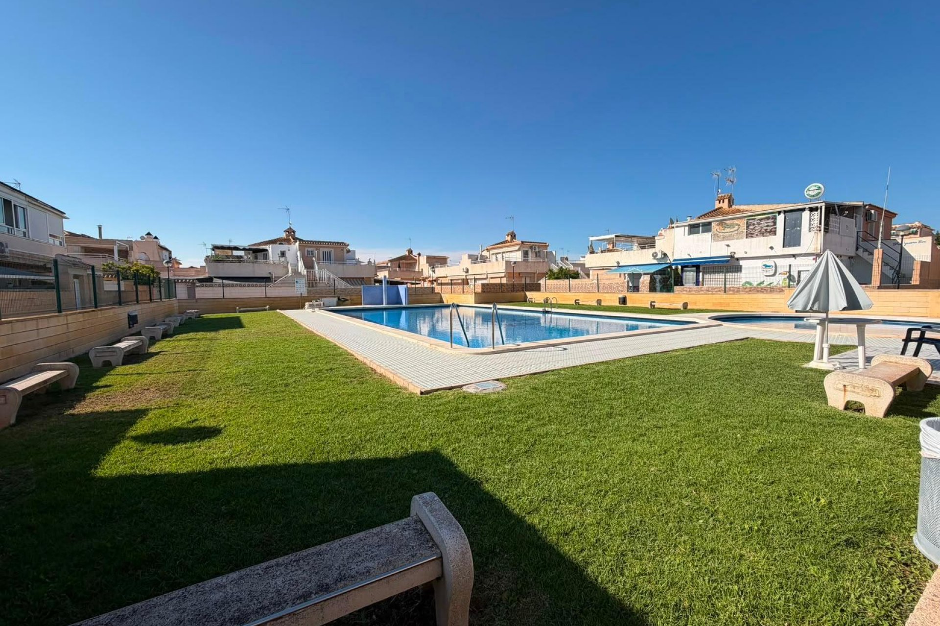 Revente - Quad House -
Torrevieja - Carrefour