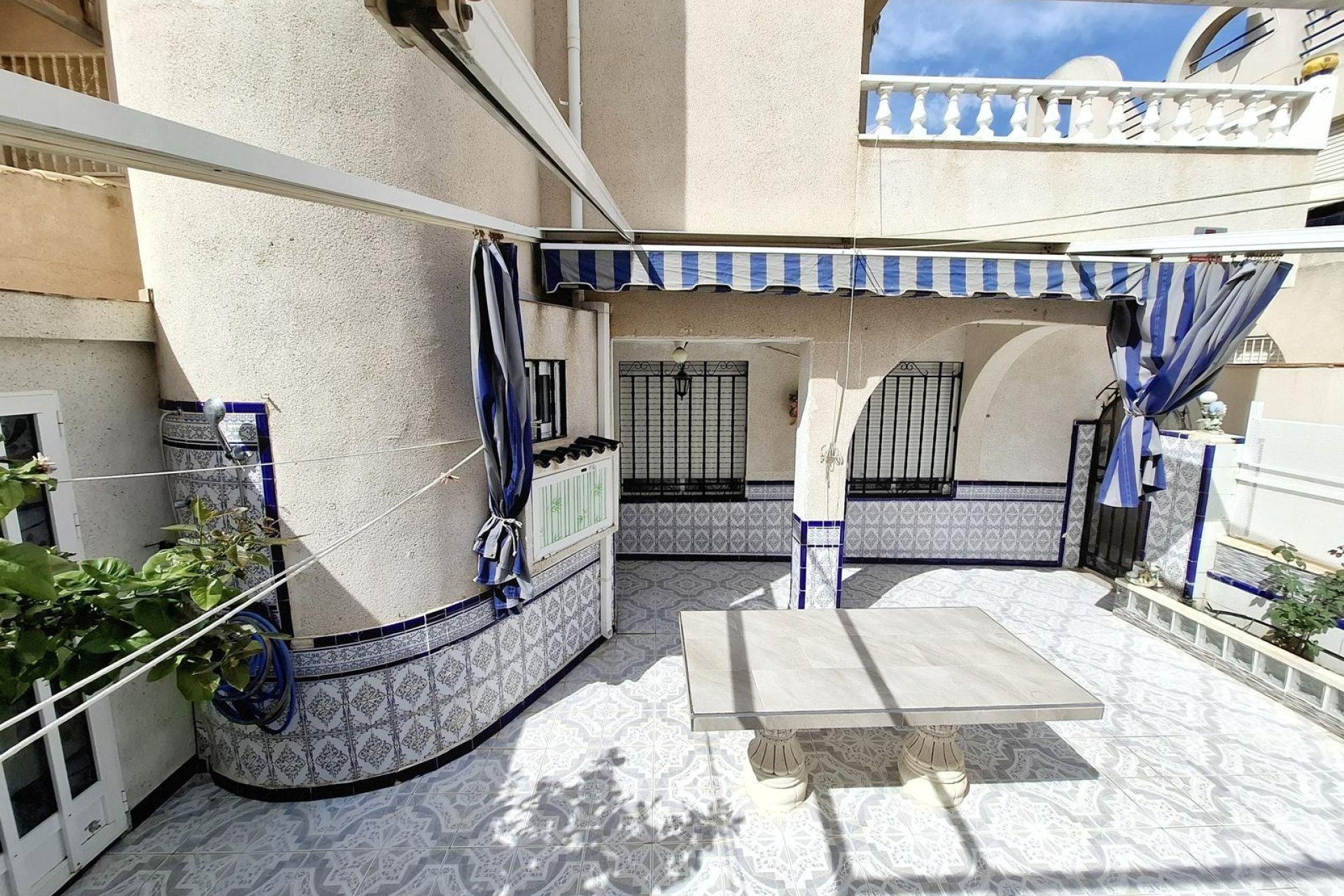 Revente - Quad House -
Torrevieja - Carrefour