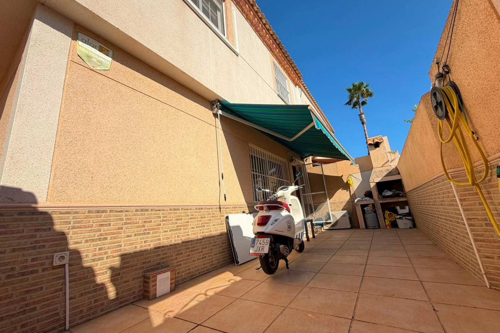 Revente - Quad House -
Torrevieja - Carrefour