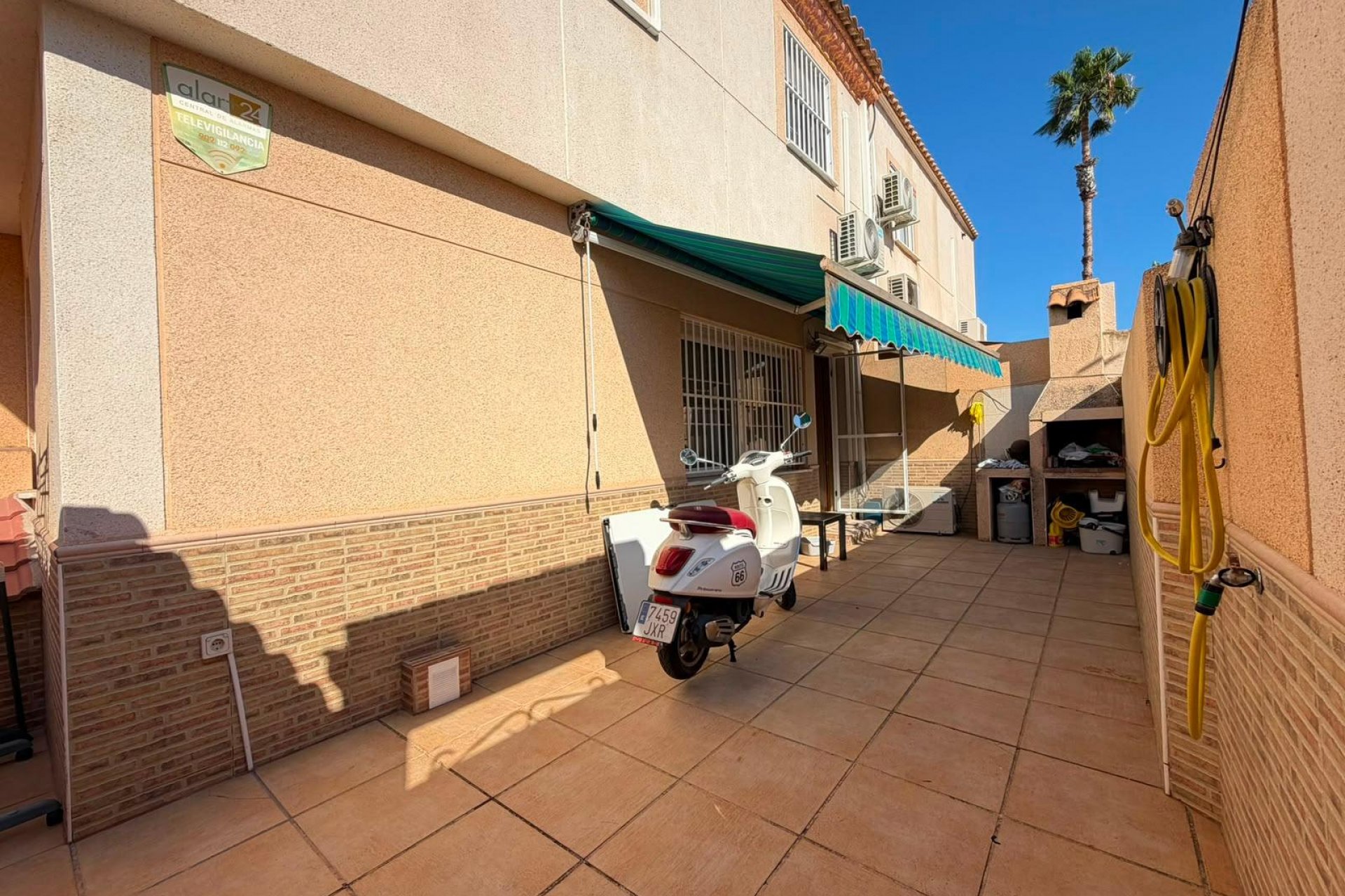 Revente - Quad House -
Torrevieja - Carrefour
