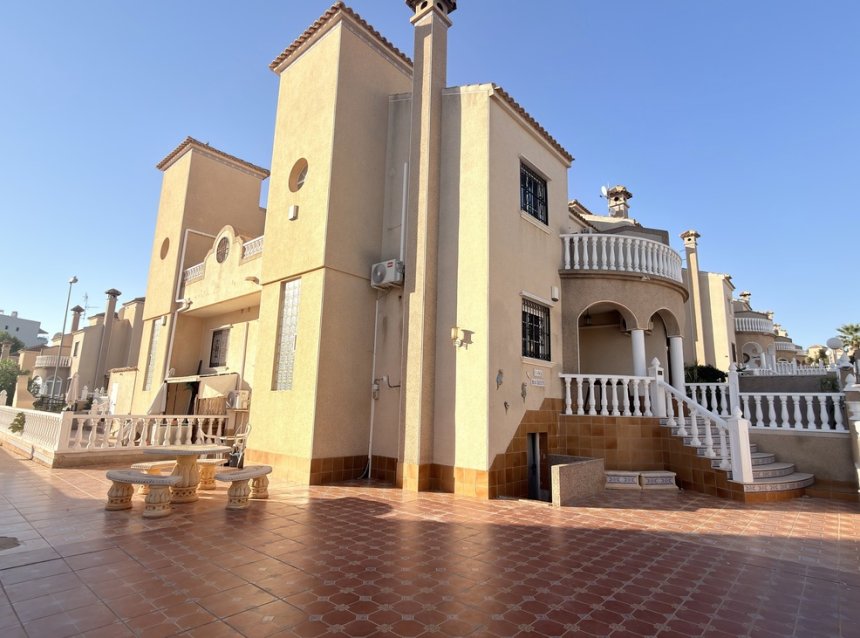 Revente - Semi Detached -
El Galan - Inland