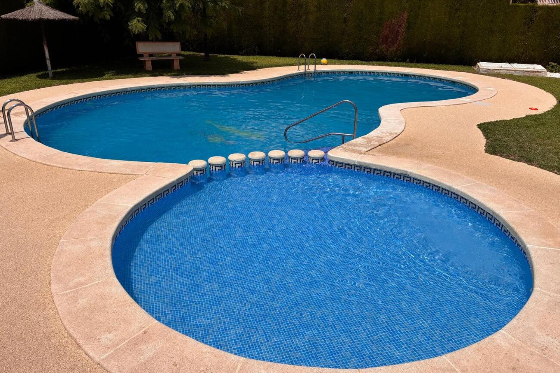 Revente - Semi Detached -
Lomas de Caboroig - Costa Blanca