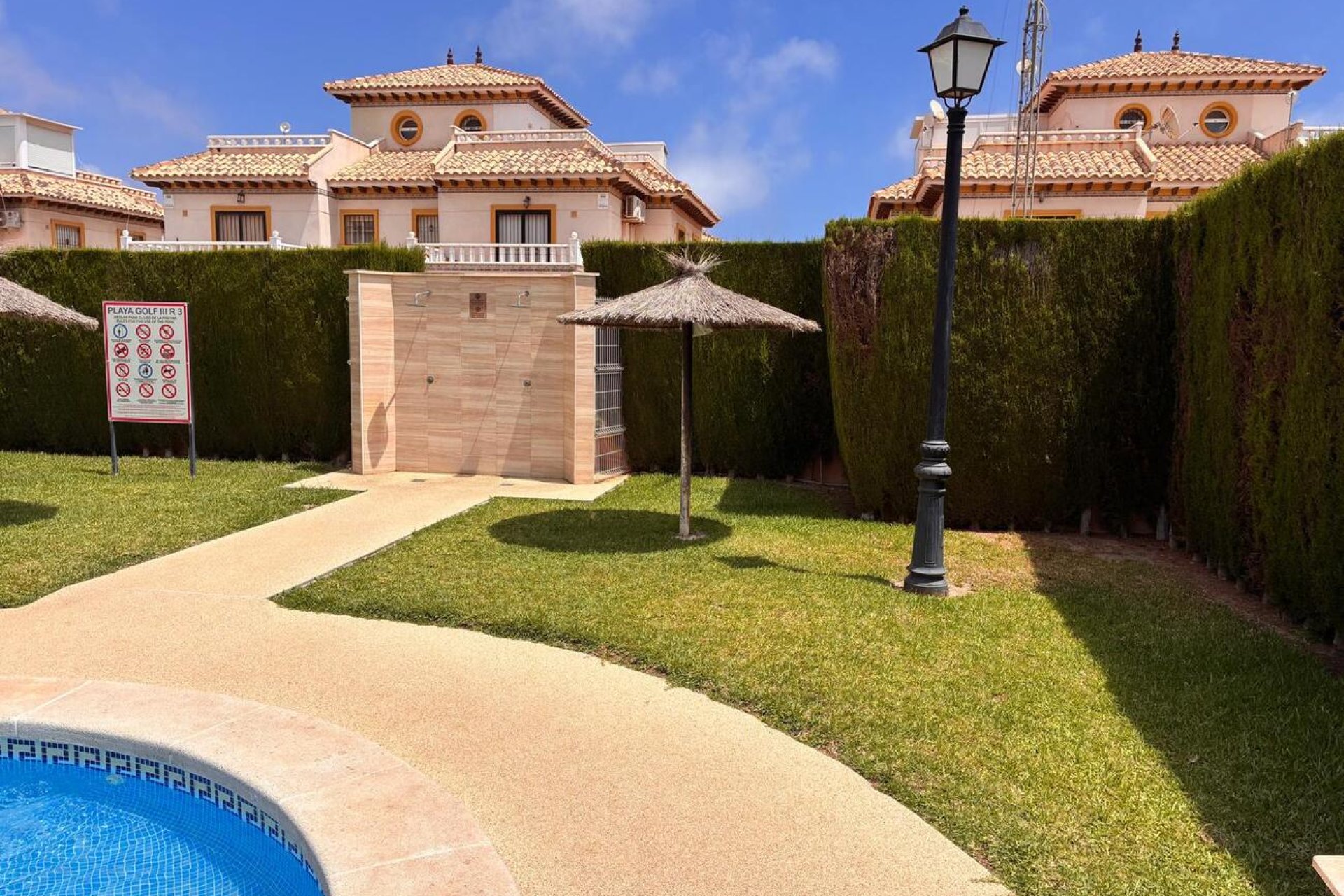 Revente - Semi Detached -
Lomas de Caboroig - Costa Blanca