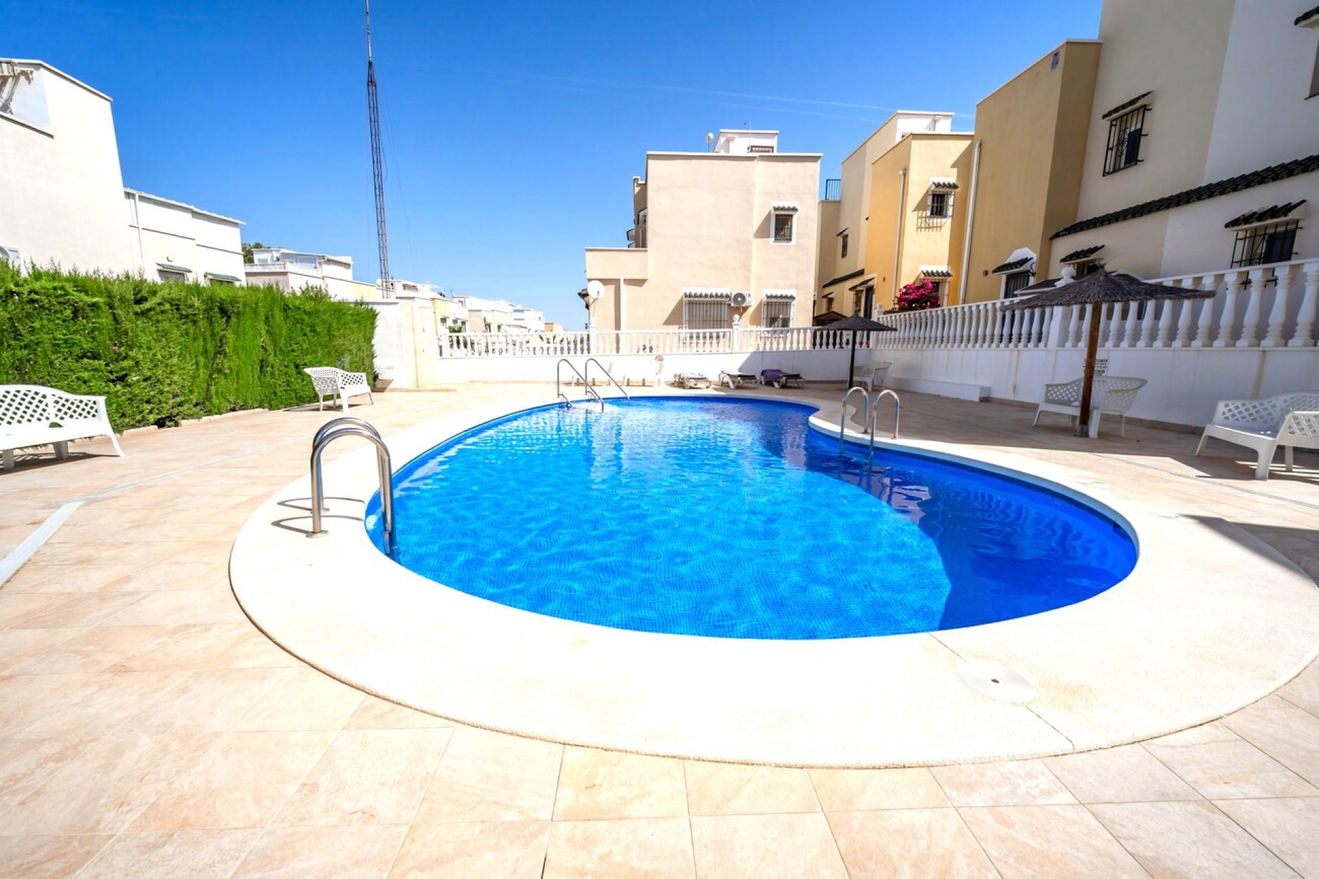 Revente - Semi Detached -
Los Altos - Res Valle de los pinos