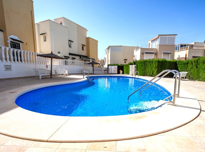 Revente - Semi Detached -
Los Altos - Res Valle de los pinos