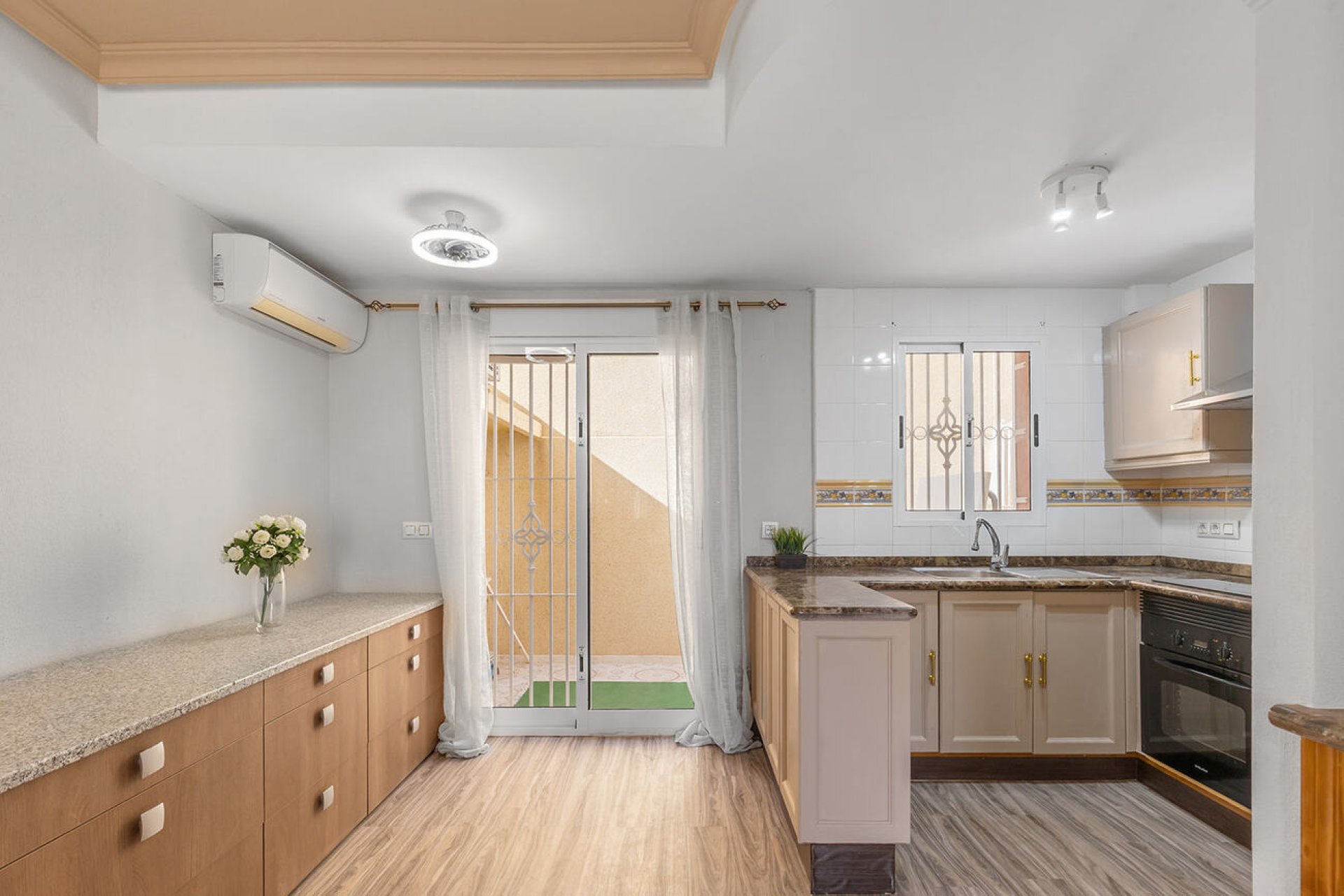 Revente - Semi Detached -
Orihuela Costa - Villamartín