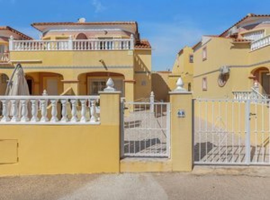 Revente - Semi Detached -
Orihuela Costa