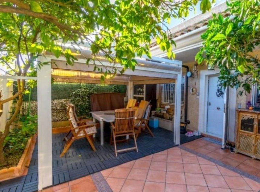 Revente - Semi Detached -
Torrevieja - Aguas Nuevas