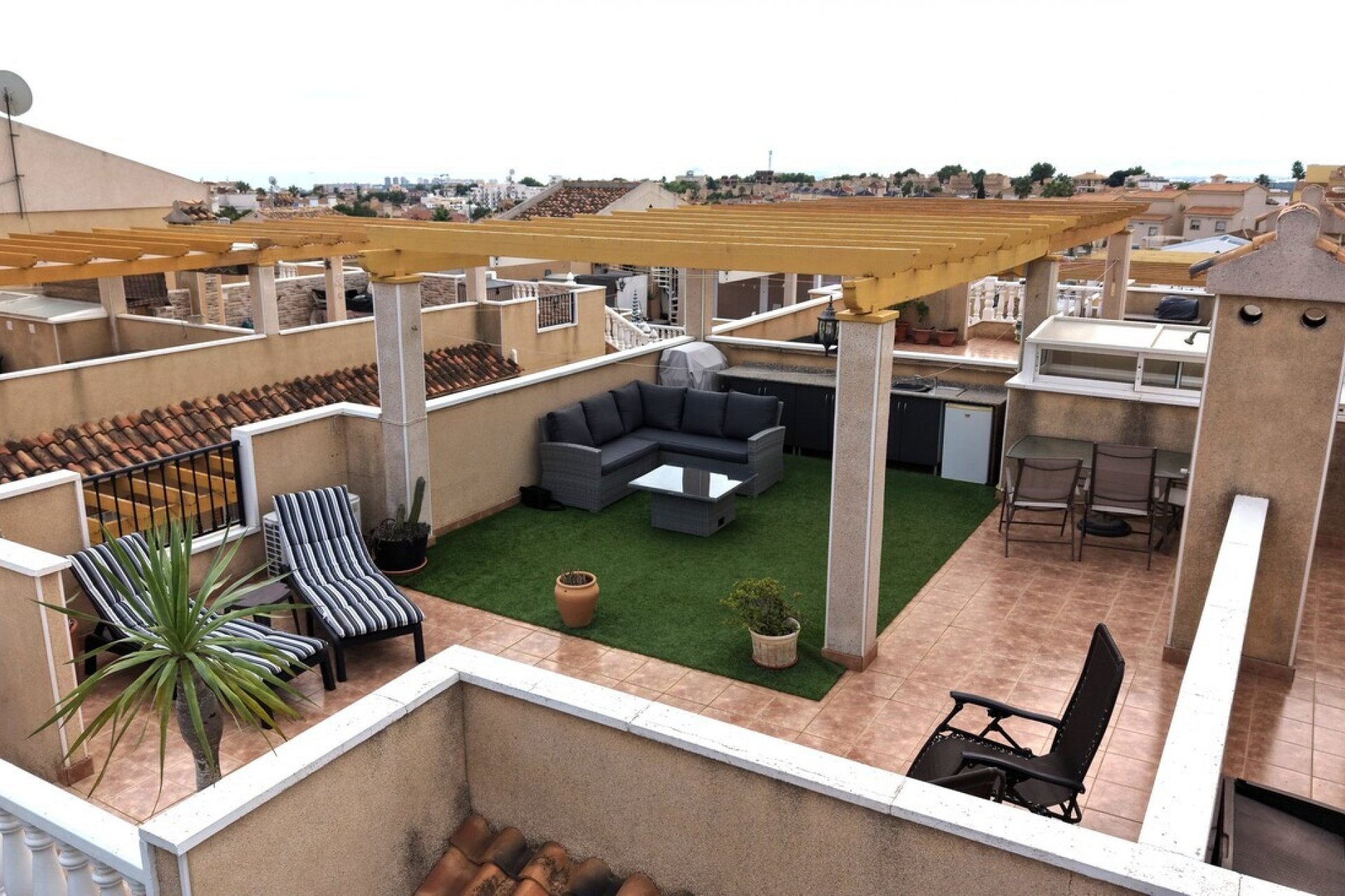 Revente - Semi Detached -
Villamartin - Costa Blanca