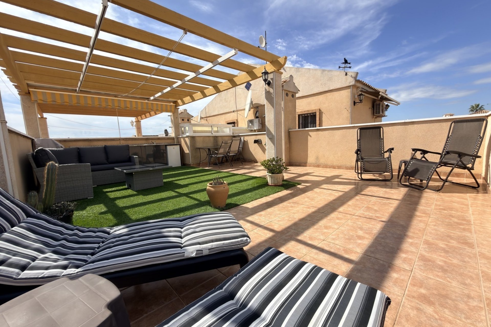 Revente - Semi Detached -
Villamartin - Costa Blanca