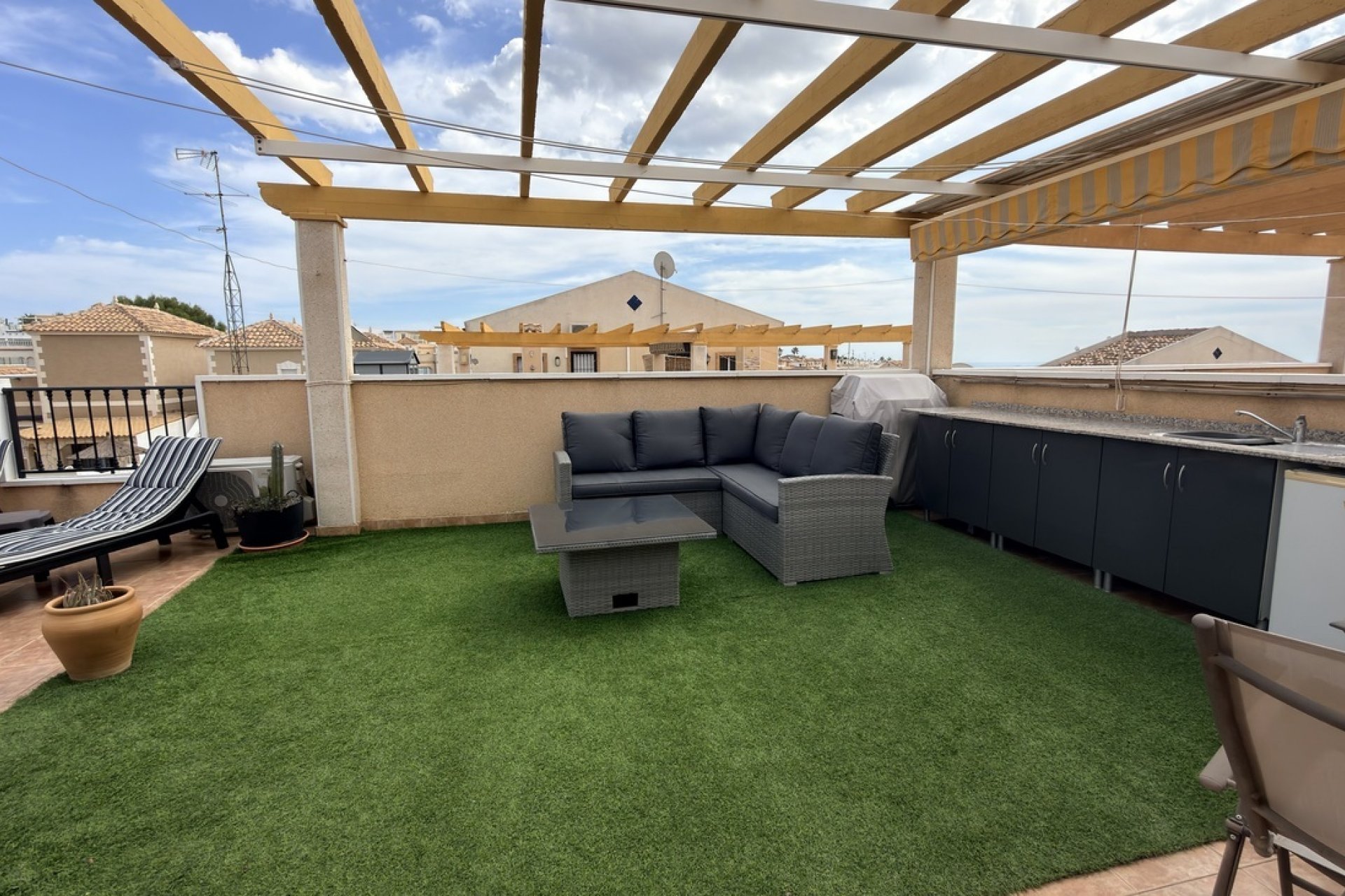 Revente - Semi Detached -
Villamartin - Costa Blanca