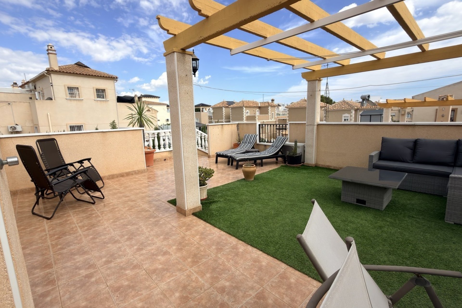 Revente - Semi Detached -
Villamartin - Costa Blanca