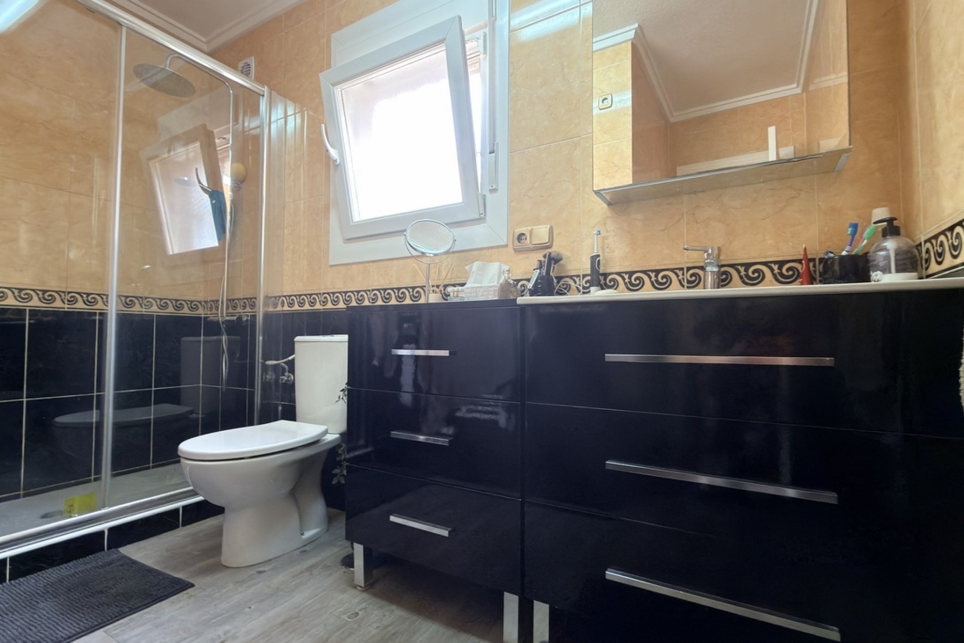 Revente - Semi Detached -
Villamartin - Costa Blanca