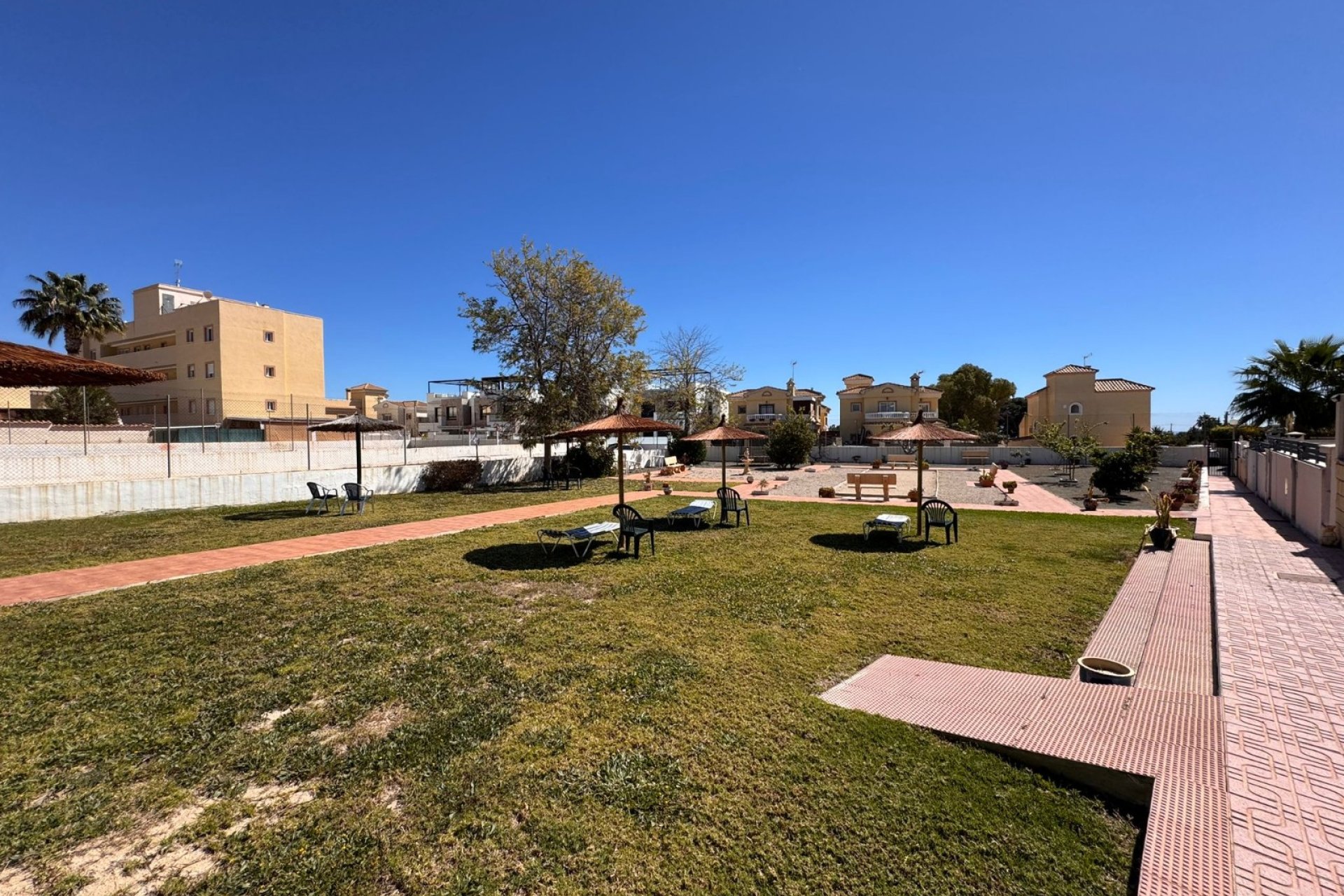 Revente - Town House -
Campoamor - Costa Blanca