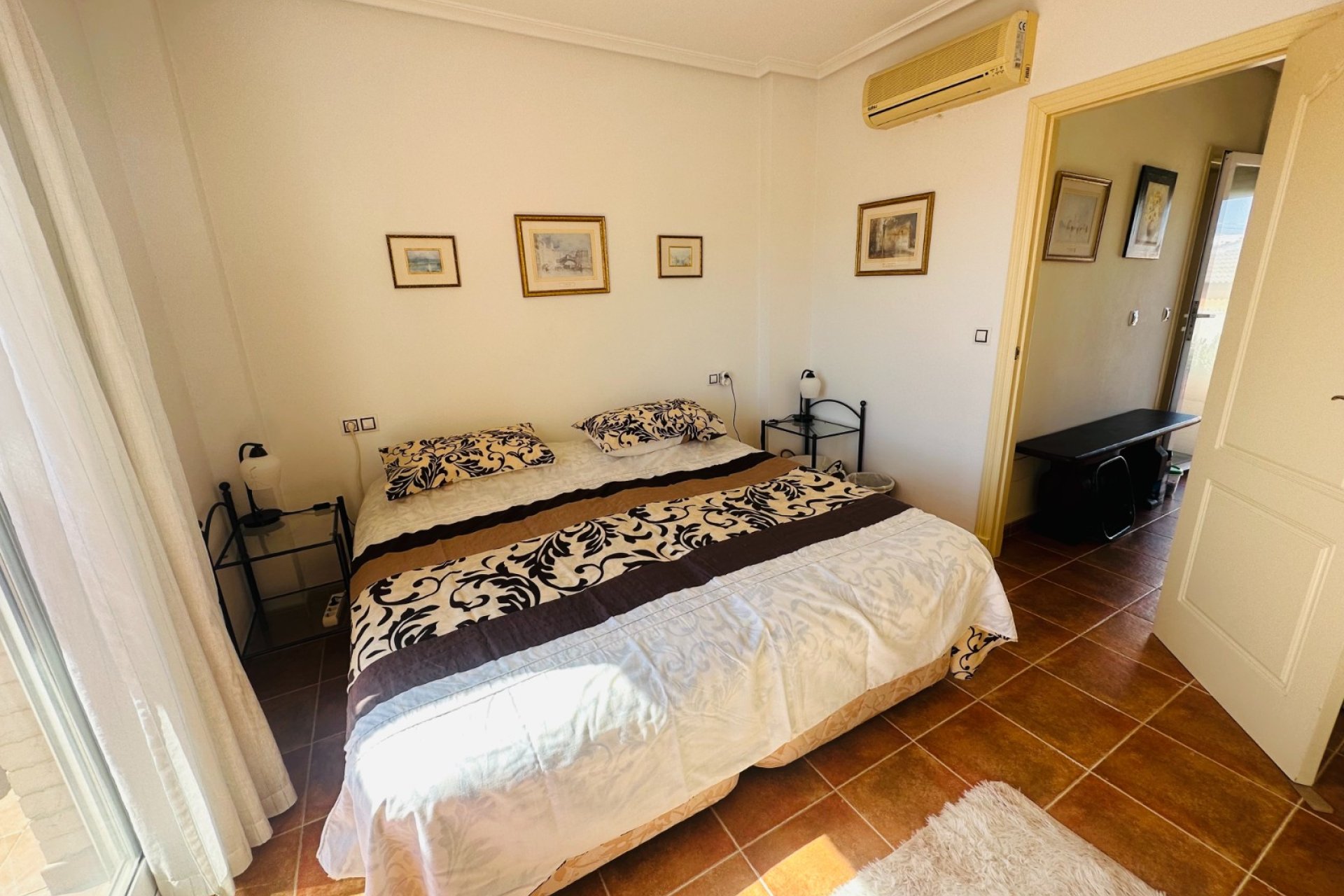 Revente - Town House -
Jacarilla - Inland