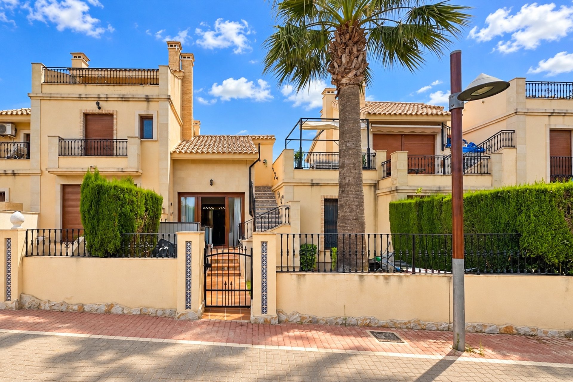 Revente - Town House -
La Finca Golf Resort - Inland