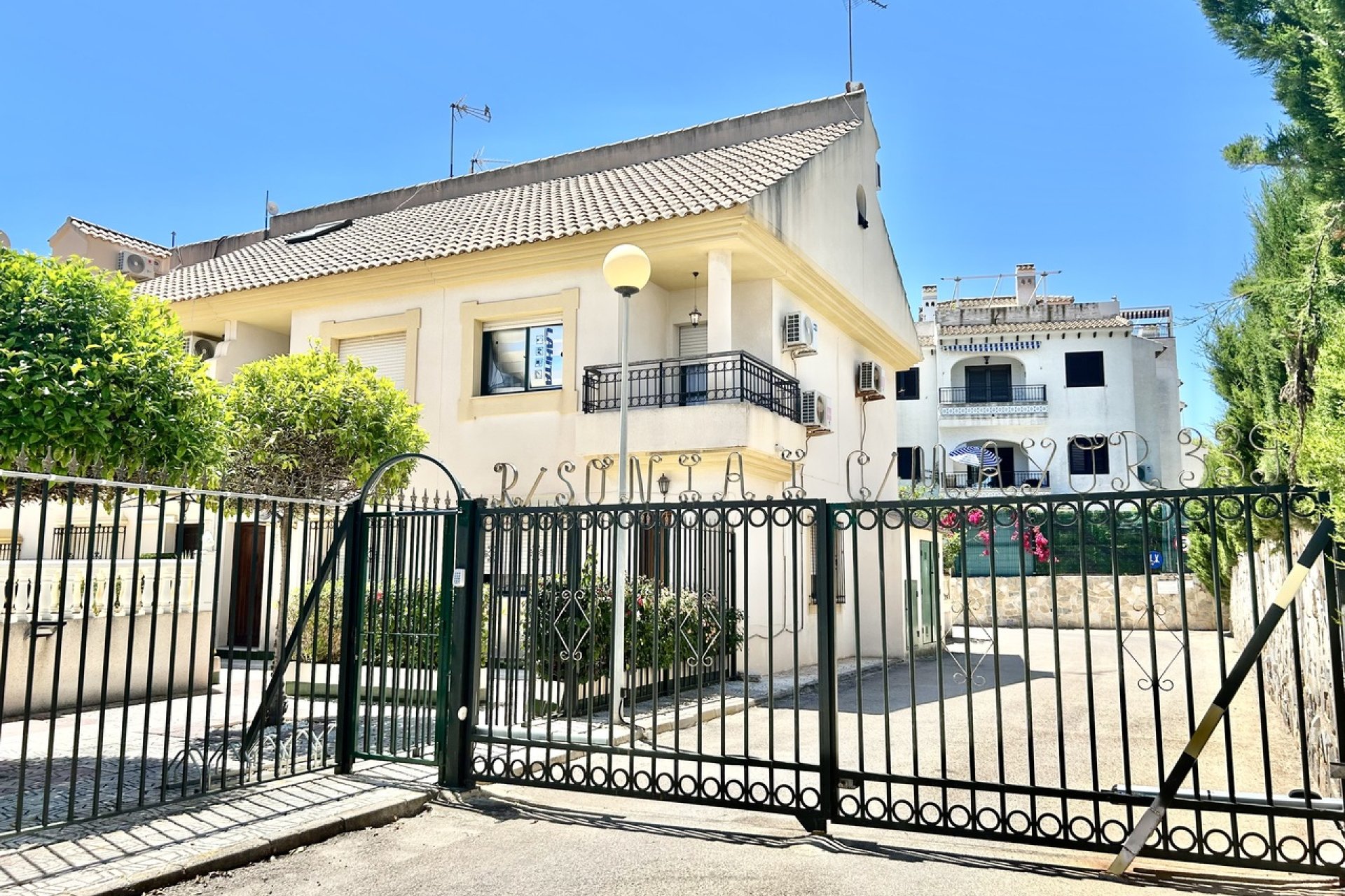 Revente - Town House -
La Zenia - Costa Blanca