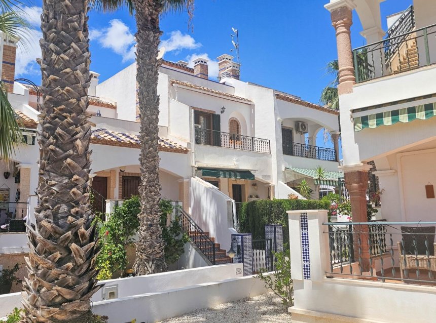 Revente - Town House -
Orihuela Costa - PAU 8