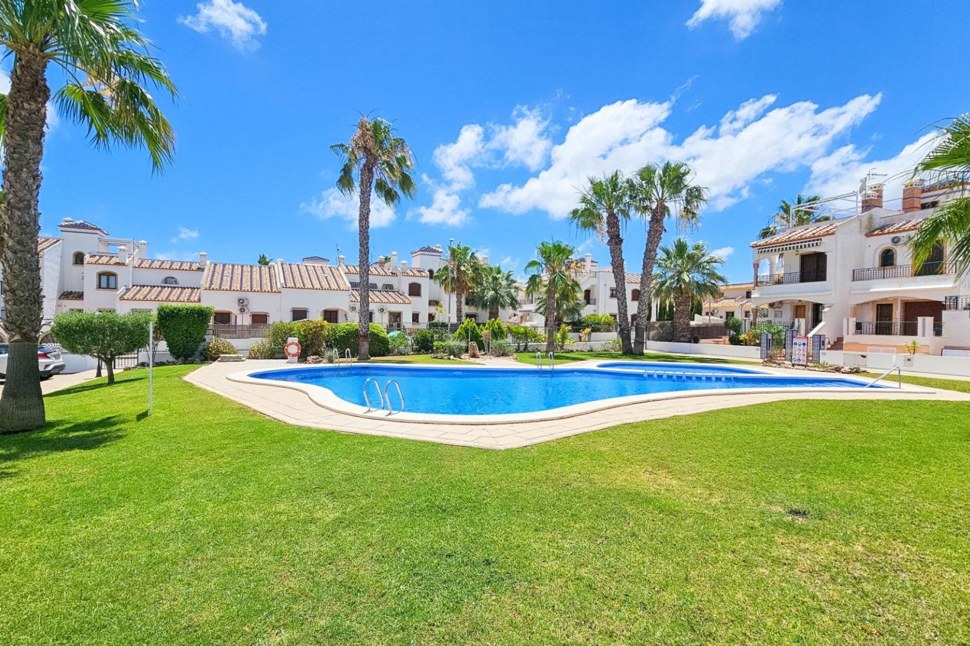 Revente - Town House -
Orihuela Costa - PAU 8