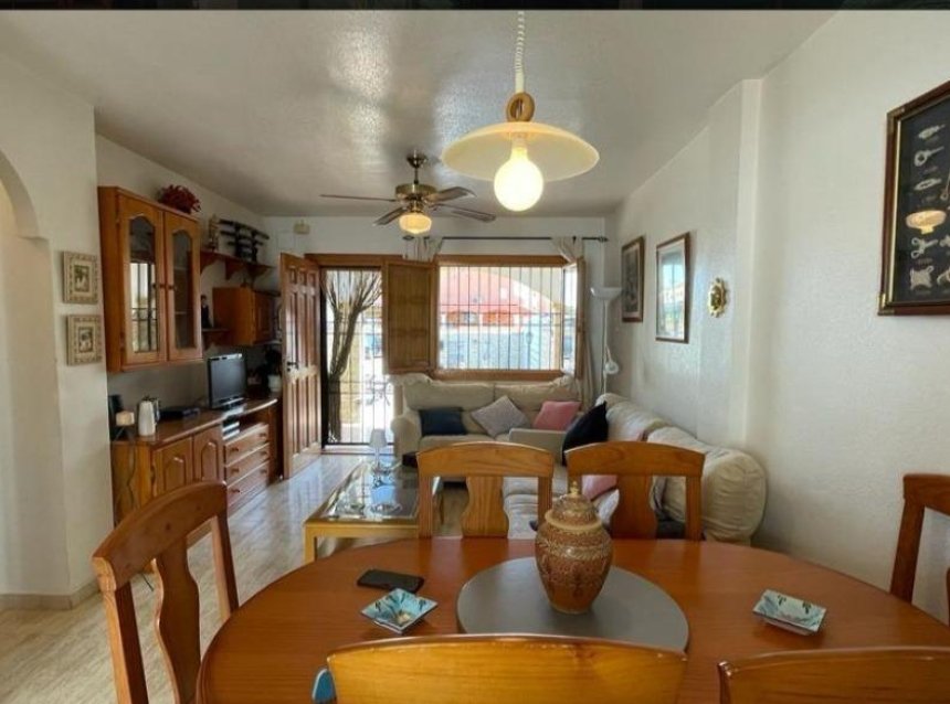 Revente - Town House -
Pilar de la Horadada - Pueblo Latino