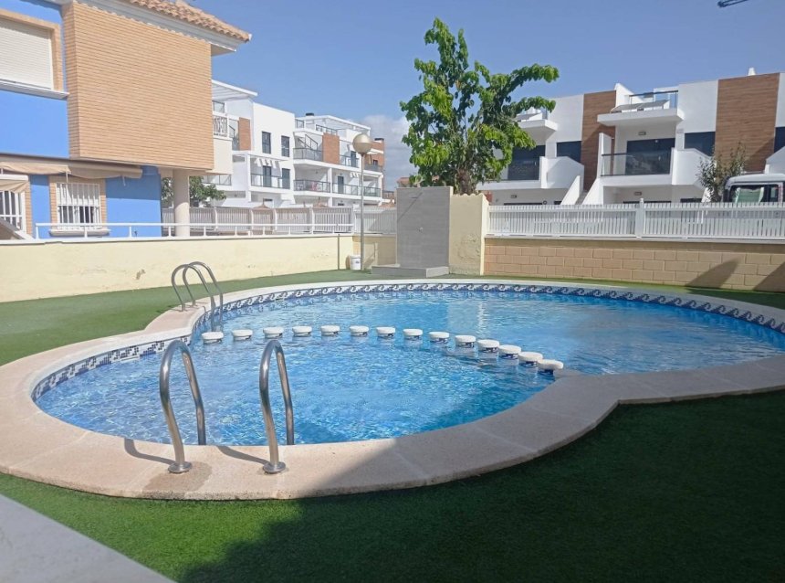 Revente - Town House -
Pilar de la Horadada