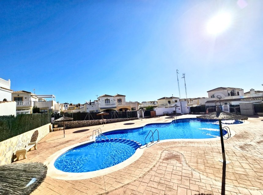 Revente - Town House -
Punta Prima - Costa Blanca