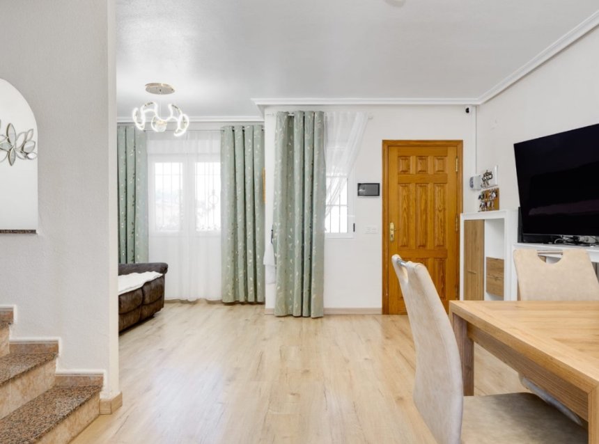 Revente - Town House -
Torrevieja - Costa Blanca