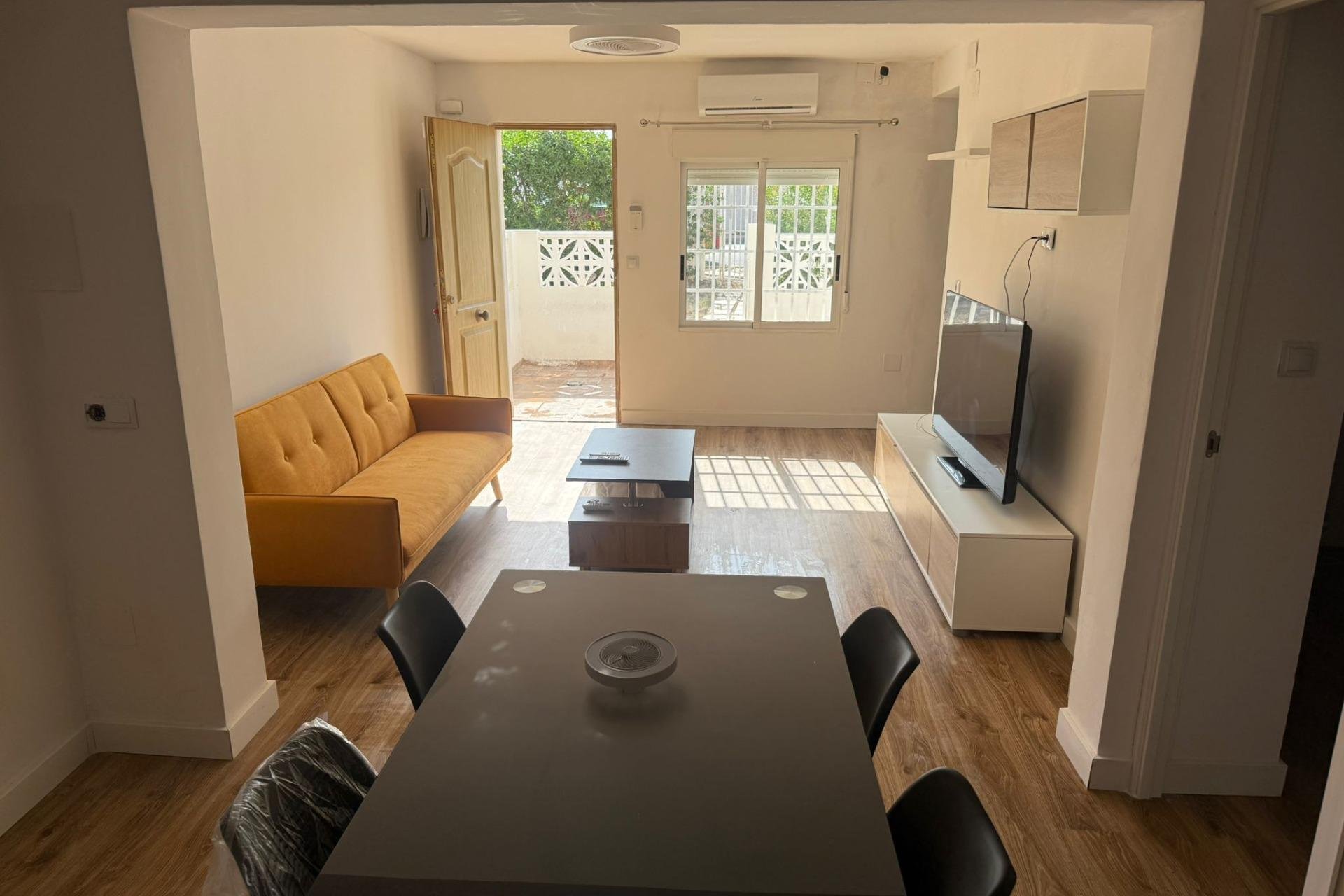 Revente - Town House -
Torrevieja - La Siesta - El Salado - Torreta