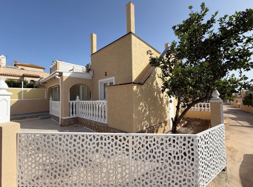 Revente - Town House -
Torrevieja - Miramar - Torre Del Moro