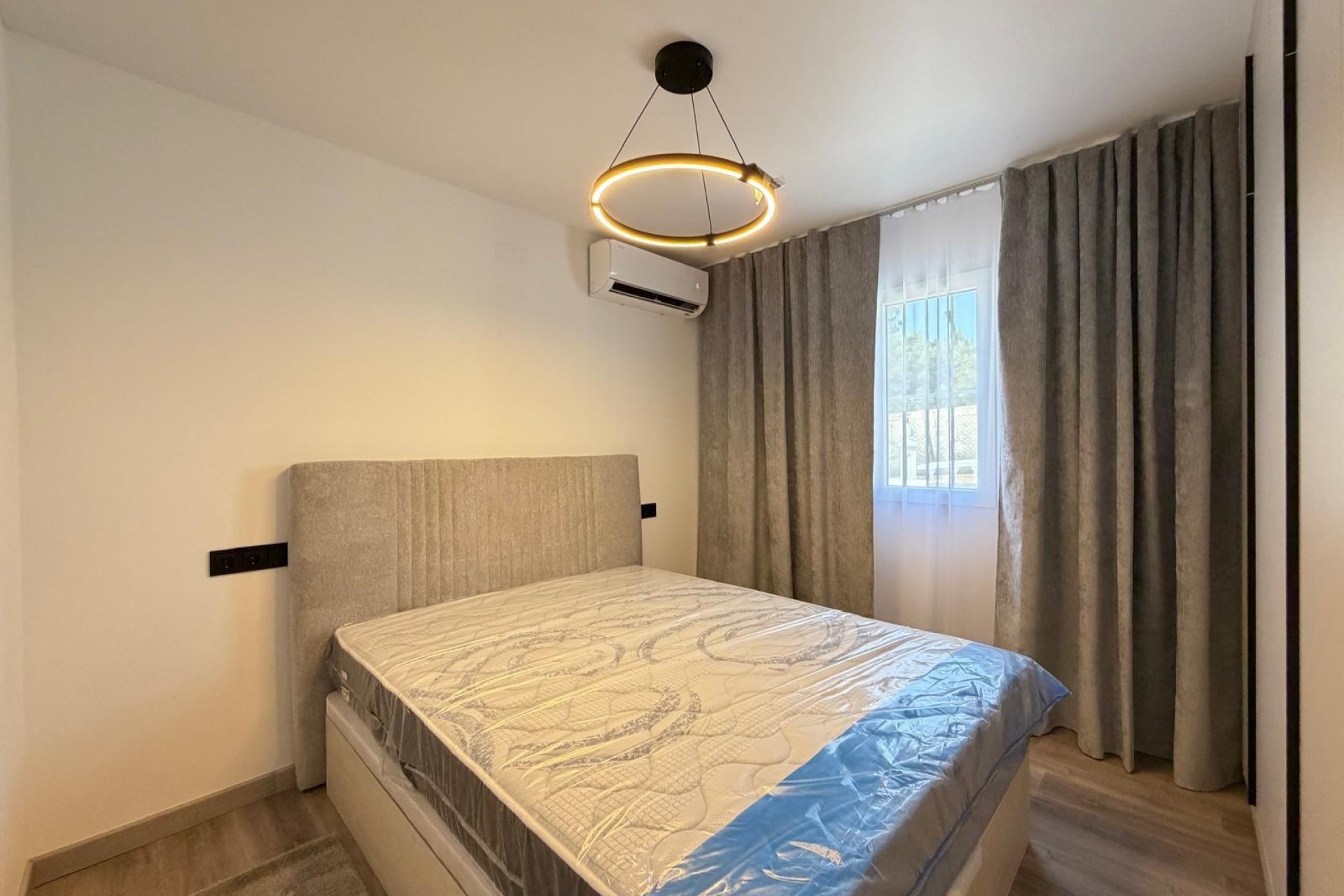 Revente - Town House -
Torrevieja - Miramar - Torre Del Moro